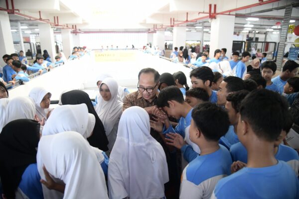 Wakil Wali Kota Iswar Ajak Pelajar Hindari Kenakalan Remaja Lewat Kegiatan Kreatif Berbasis Lingkungan