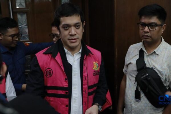 Kerry Adrianto Riza Dihukum 15 Tahun, Wajib Bayar Rp2,9 Triliun