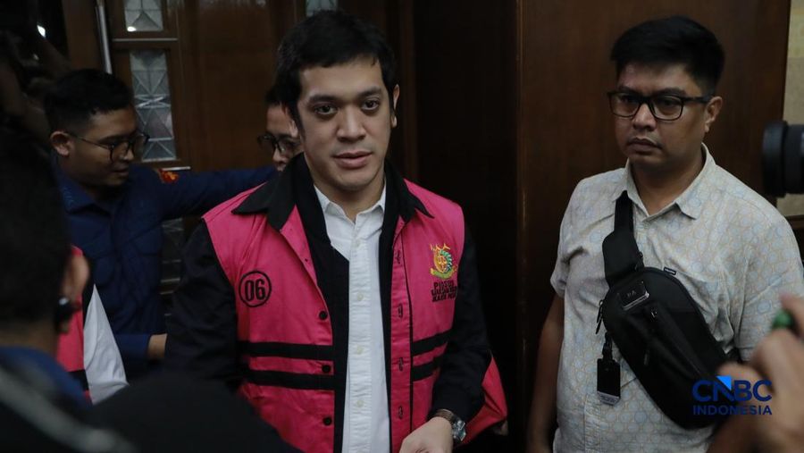 Kerry Adrianto Riza Dihukum 15 Tahun, Wajib Bayar Rp2,9 Triliun