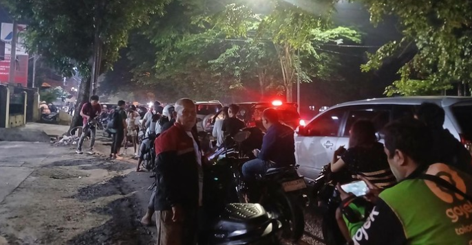 Stok Pertalite dan Pertamax Menipis, Warga Medan Antre Berjam-jam